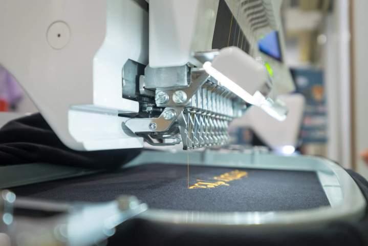 Machine à broder Corbeil-Essonnes